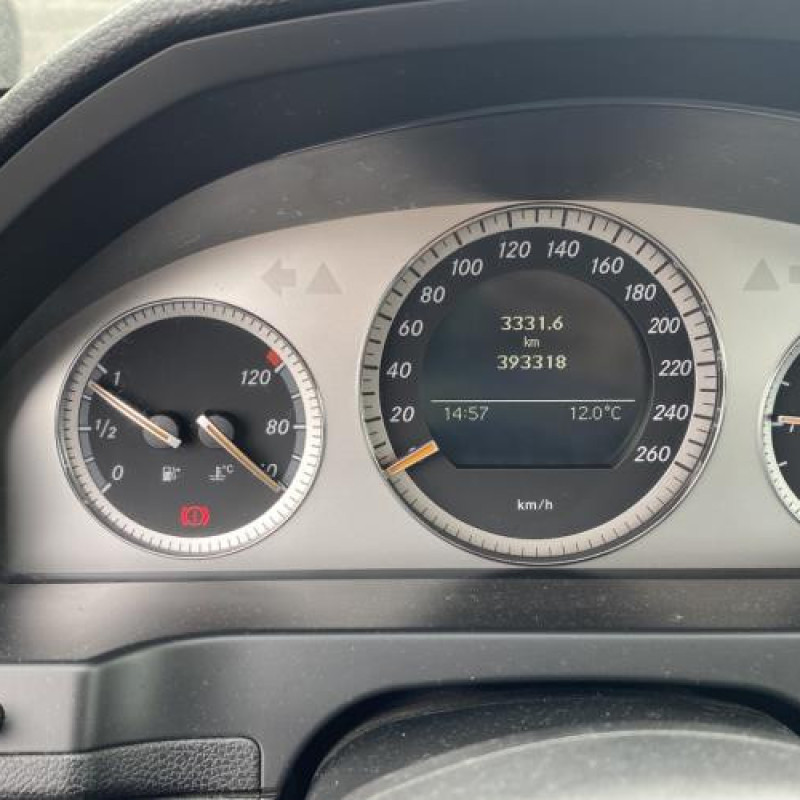 Enjoliveur anti brouillard MERCEDES CLASSE C 204 Photo n°20