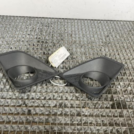 Enjoliveur anti brouillard MITSUBISHI SPACE STAR 3 Photo n°1