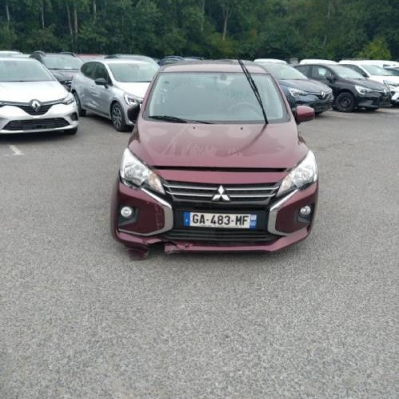 Enjoliveur anti brouillard MITSUBISHI SPACE STAR 3 Photo n°6