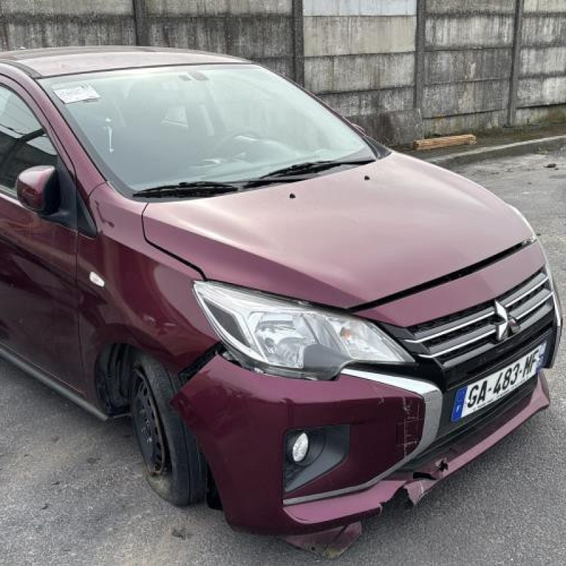 Enjoliveur anti brouillard MITSUBISHI SPACE STAR 3 Photo n°16