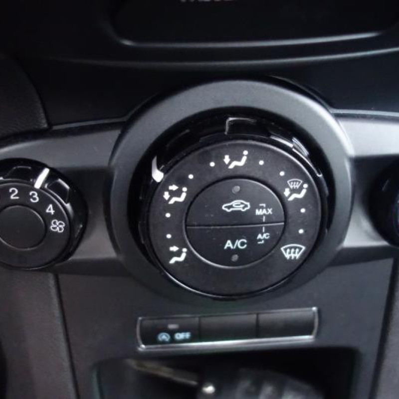 Grille de pare choc FORD FIESTA 6 Photo n°8