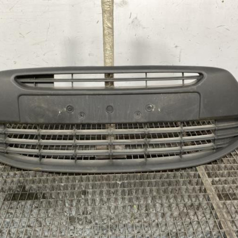 Grille de pare choc FORD KA 2 Photo n°1