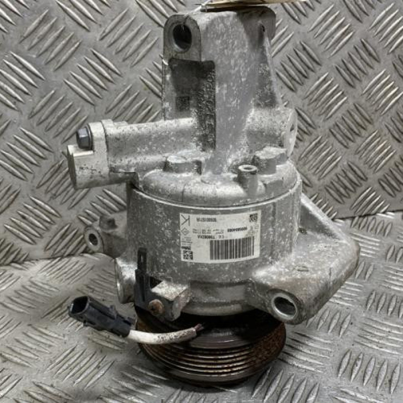 Compresseur clim DACIA DUSTER 2 Photo n°1