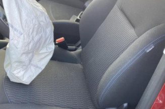 Enjoliveur anti brouillard PEUGEOT 208 1