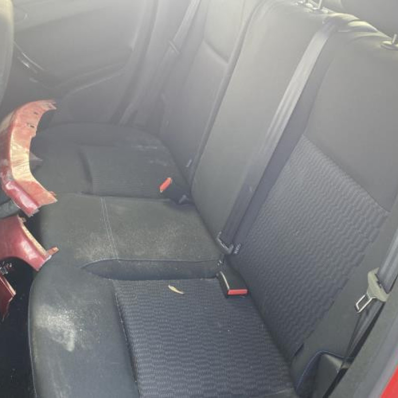 Enjoliveur anti brouillard PEUGEOT 208 1 Photo n°16