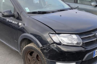 Enjoliveur anti brouillard DACIA SANDERO 2