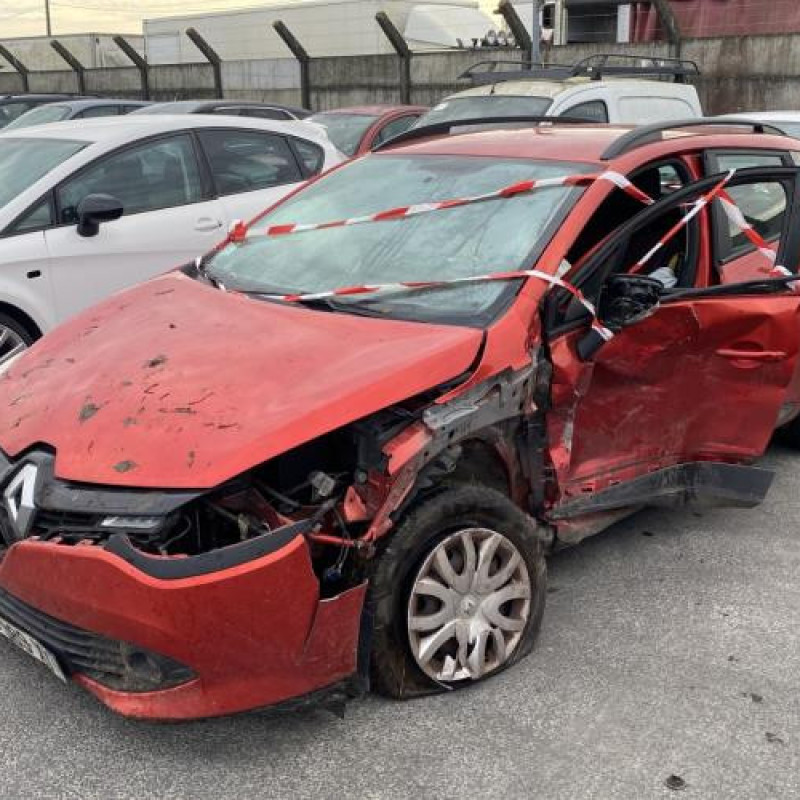 Grille de pare choc RENAULT CLIO 4 Photo n°5