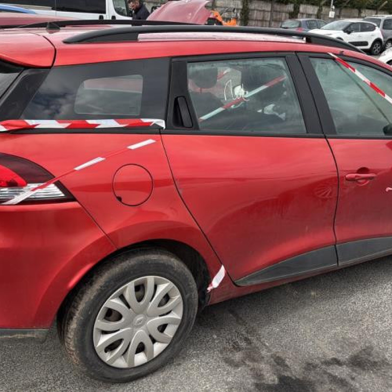 Grille de pare choc RENAULT CLIO 4 Photo n°20