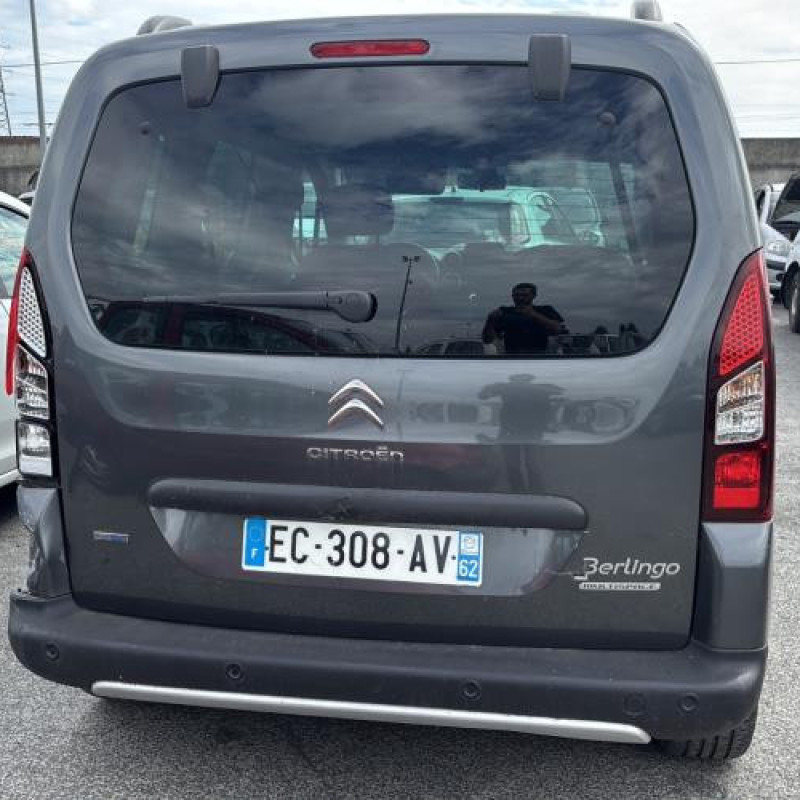 Enjoliveur anti brouillard CITROEN BERLINGO 2 Photo n°9