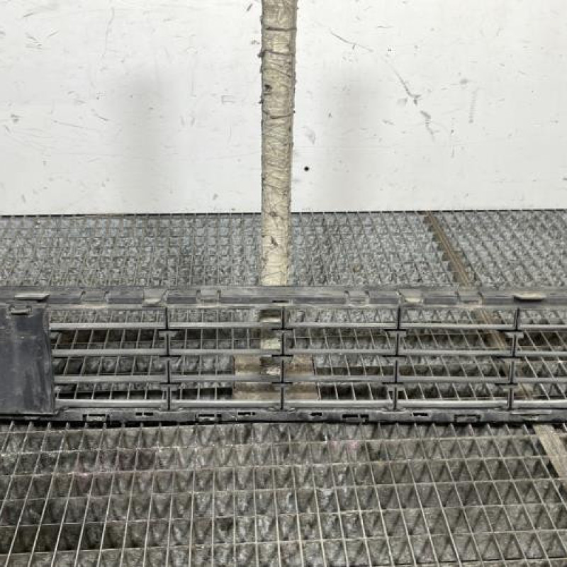 Grille de pare choc PEUGEOT PARTNER 2 Photo n°4