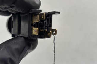 Commande anti brouillard arriere PEUGEOT 205