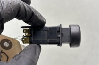 Commande degivrage lunette arriere PEUGEOT 205