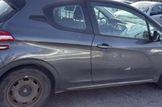 Porte avant droit PEUGEOT 208 1