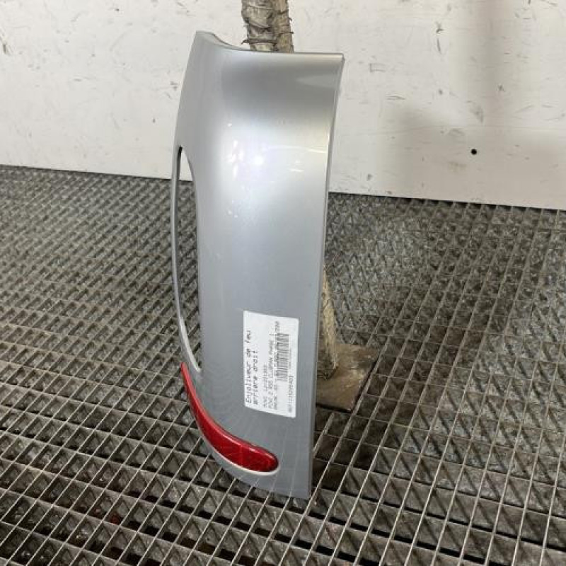 Enjoliveur de feu arriere droit MINI MINI 2 R55 Photo n°3