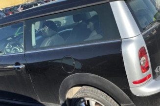 Enjoliveur de feu arriere droit MINI MINI 2 R55