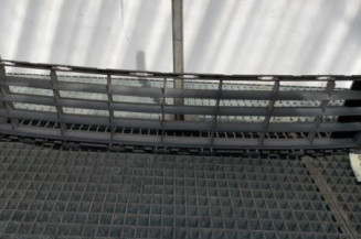 Grille de pare choc RENAULT CLIO 3