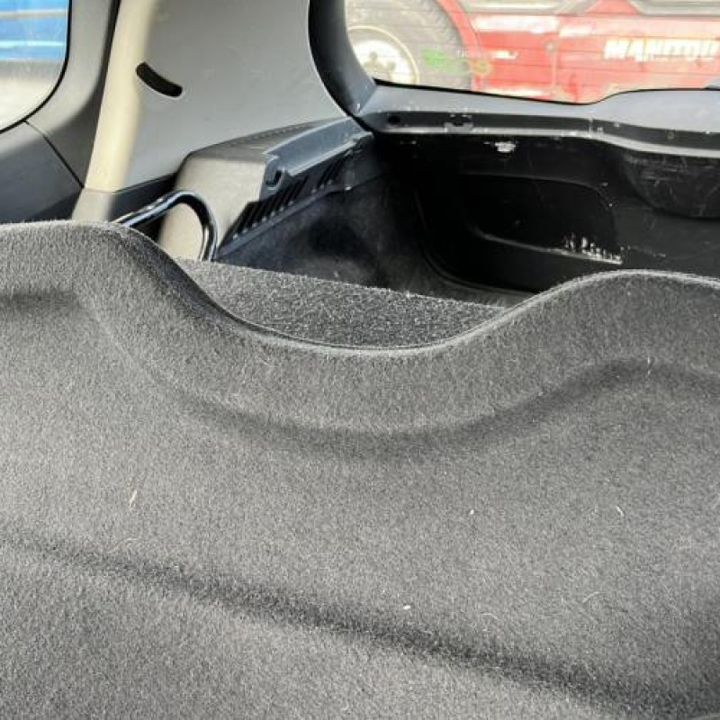 Grille de pare choc RENAULT CLIO 3 Photo n°14