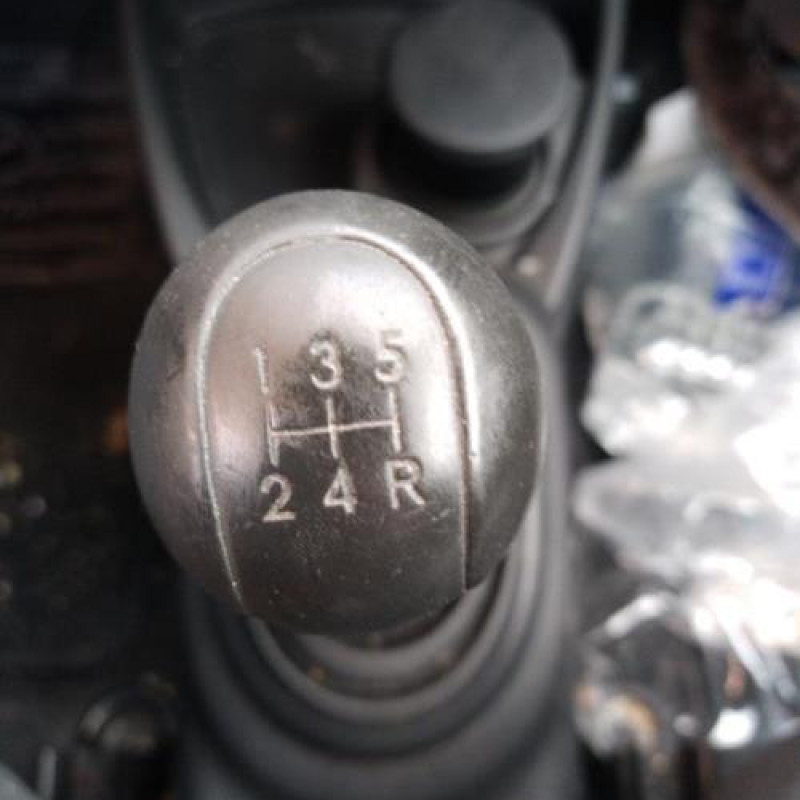 Amortisseur avant gauche TOYOTA YARIS 2 Photo n°9