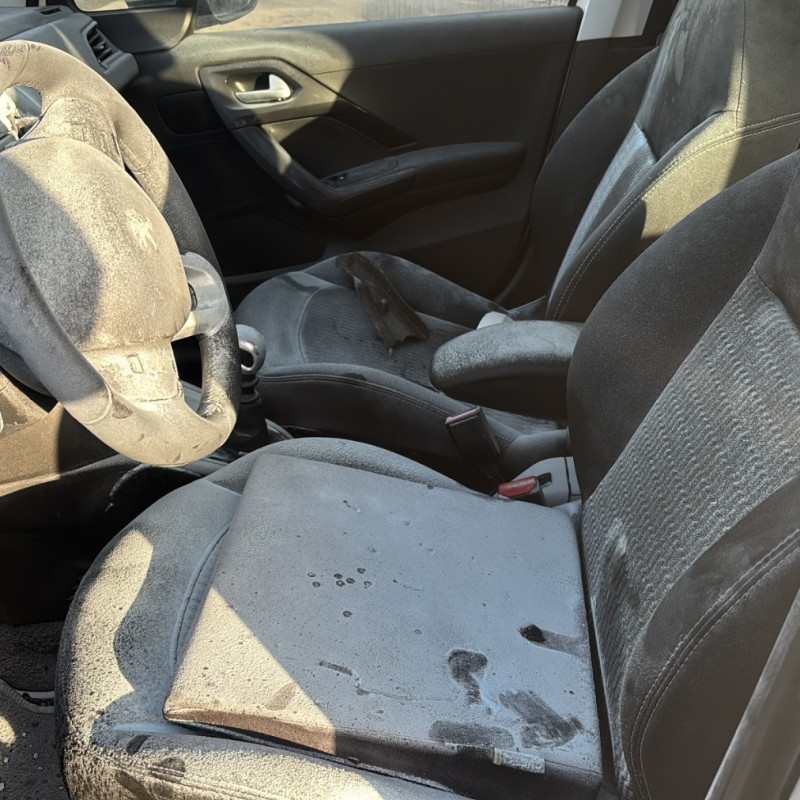 PEUGEOT 208 1 PHASE 2 1.5 BLUE HDI - 16V TURBO Photo n°11