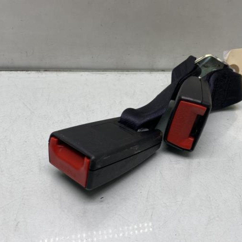 Attache ceinture arriere droit CITROEN C4 AIRCROSS Photo n°1