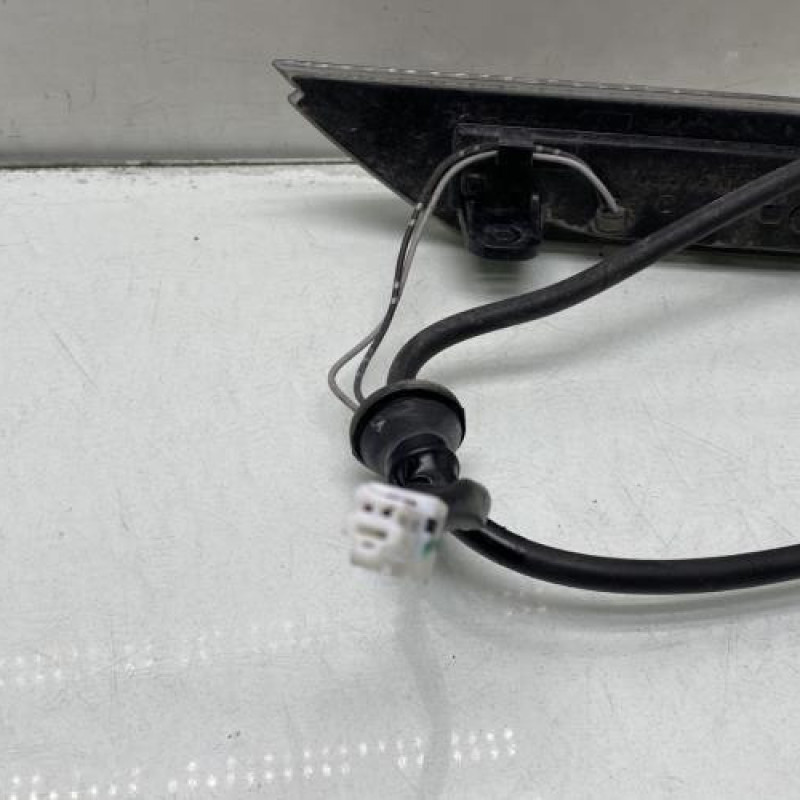 Feu arriere stop central CITROEN C4 AIRCROSS Photo n°4