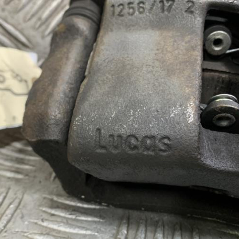 Etrier avant gauche (freinage) RENAULT CLIO 2 Photo n°2