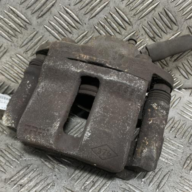 Etrier avant gauche (freinage) RENAULT CLIO 2 Photo n°1