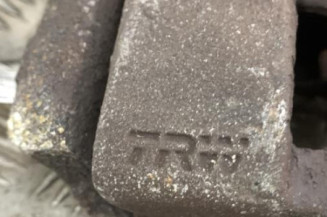 Etrier avant gauche (freinage) RENAULT CLIO 2