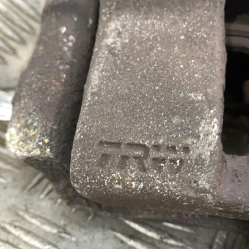 Etrier avant gauche (freinage) RENAULT CLIO 2 Photo n°2