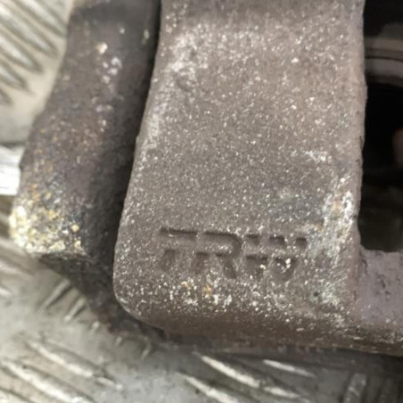 Etrier avant gauche (freinage) RENAULT CLIO 2