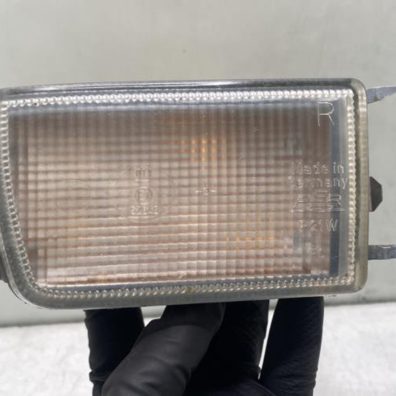 Optique avant secondaire droit (feux)(clignotant) VOLKSWAGEN GOLF 3 Photo n°1