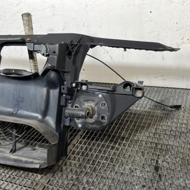 Face avant BMW SERIE 3 E46 Photo n°3