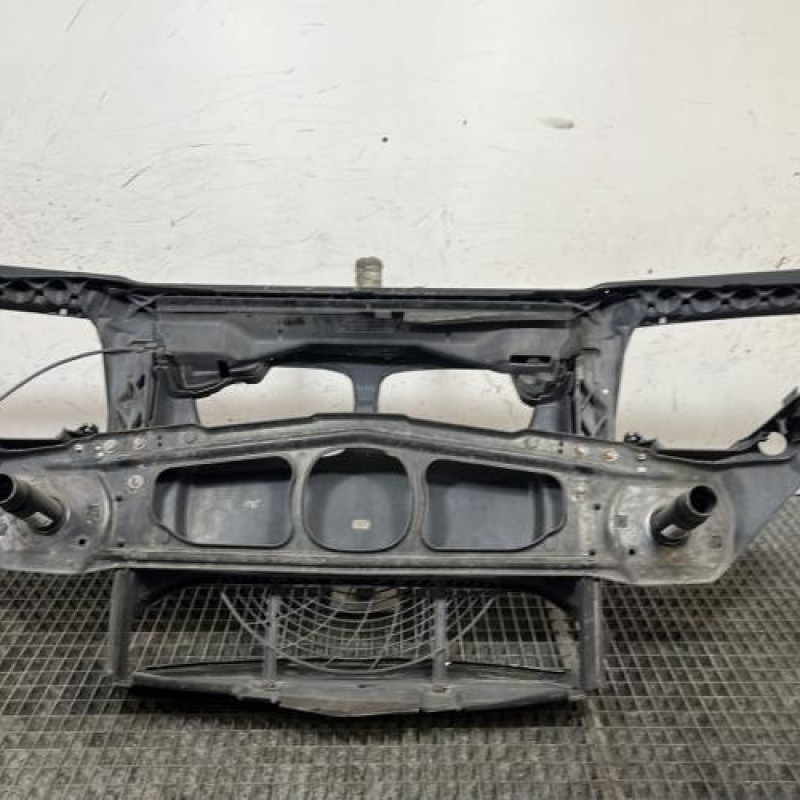 Face avant BMW SERIE 3 E46 Photo n°4