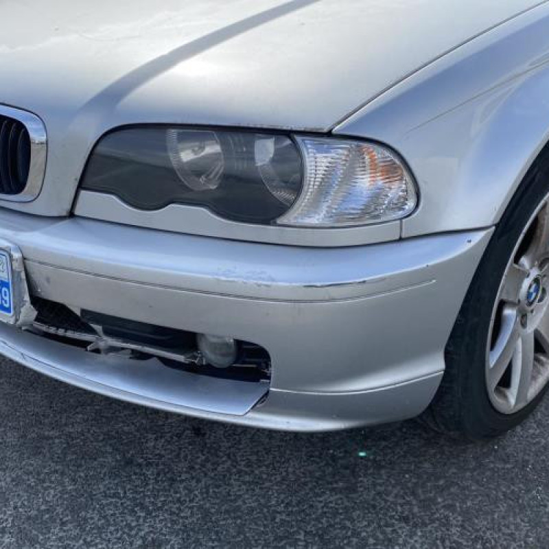 Face avant BMW SERIE 3 E46 Photo n°15