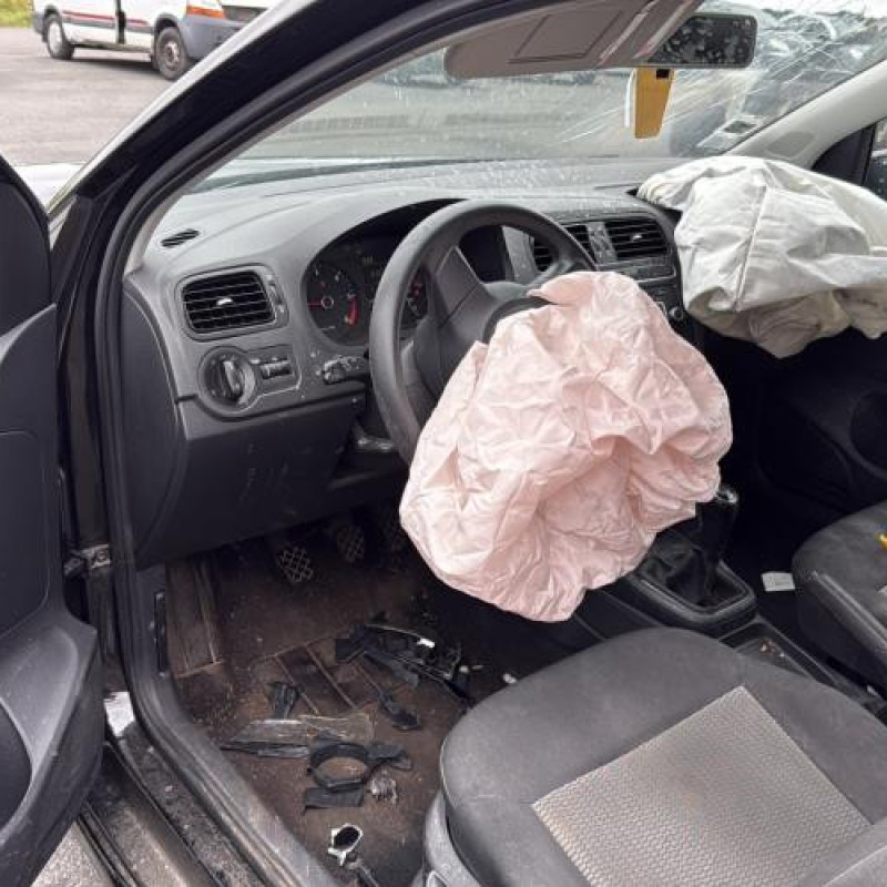 Reservoir essence VOLKSWAGEN POLO 5 Photo n°9