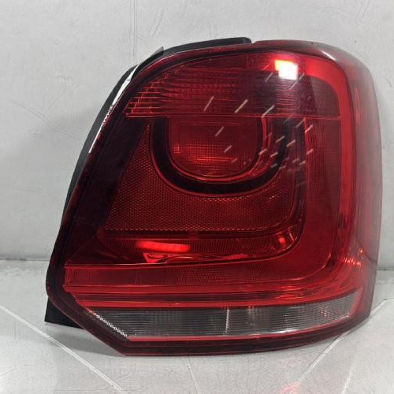 Feu arriere principal droit (feux) VOLKSWAGEN POLO 5 Photo n°1