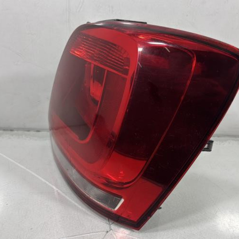 Feu arriere principal droit (feux) VOLKSWAGEN POLO 5 Photo n°2