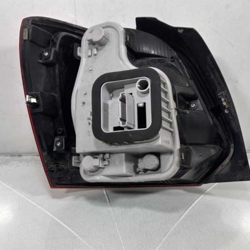 Feu arriere principal droit (feux) VOLKSWAGEN POLO 5 Photo n°3