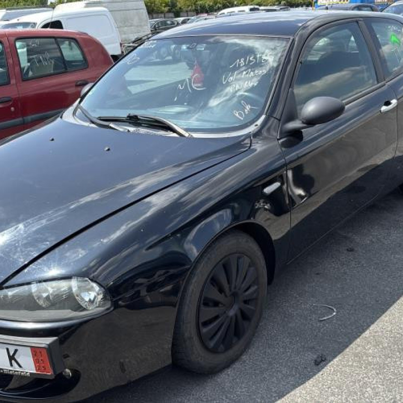 Porte avant droit ALFA ROMEO 147 Photo n°11