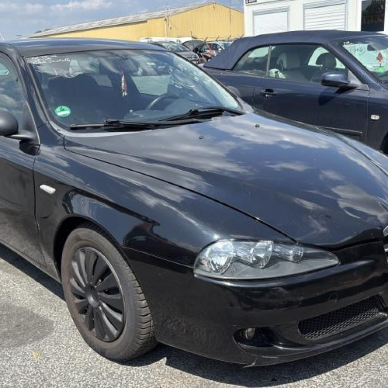Porte avant droit ALFA ROMEO 147 Photo n°12