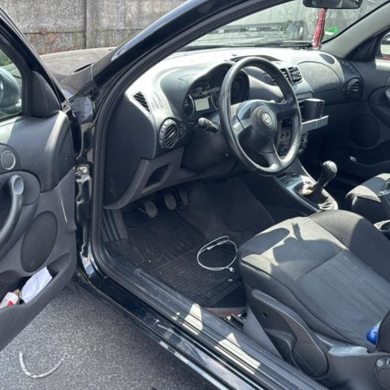 Porte avant droit ALFA ROMEO 147 Photo n°20