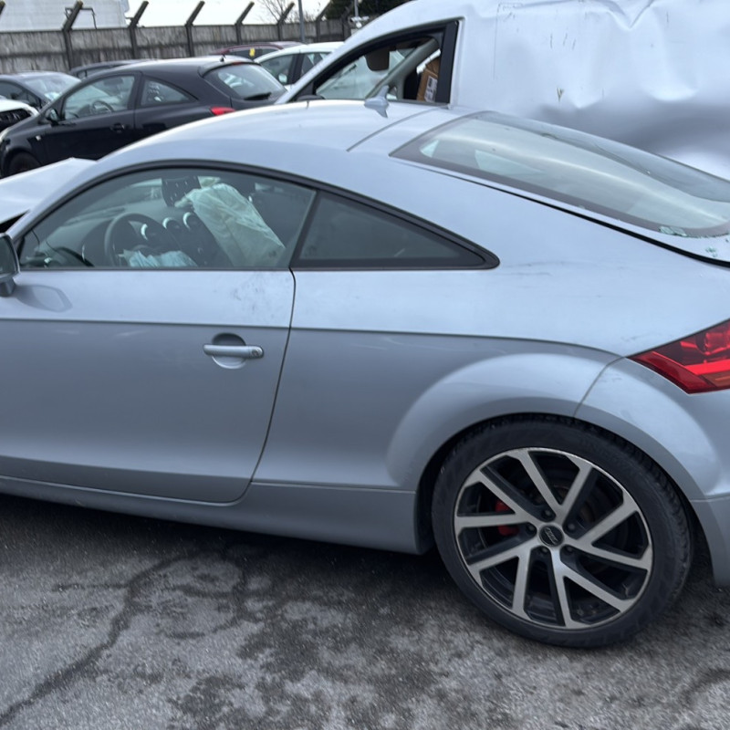 AUDI TT 2 COUPE PHASE 1 2.0 TDI - 16V TURBO QUATTRO 4X4 Photo n°6