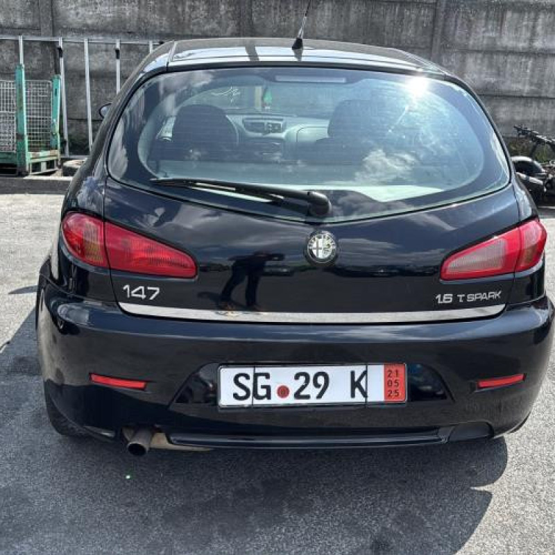 Capot ALFA ROMEO 147 Photo n°16