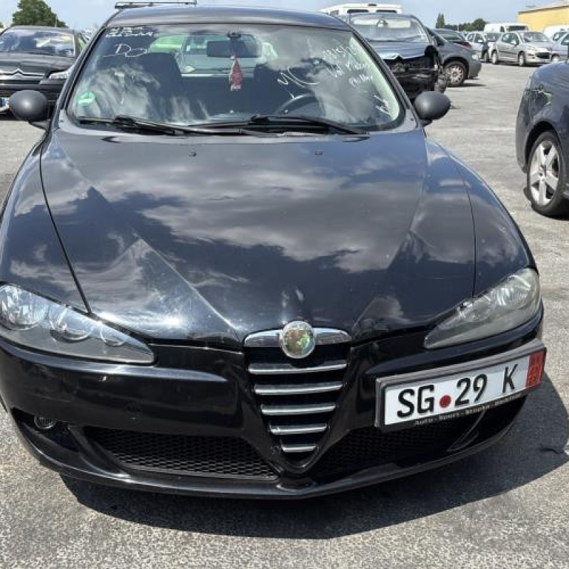 Capot ALFA ROMEO 147 Photo n°19