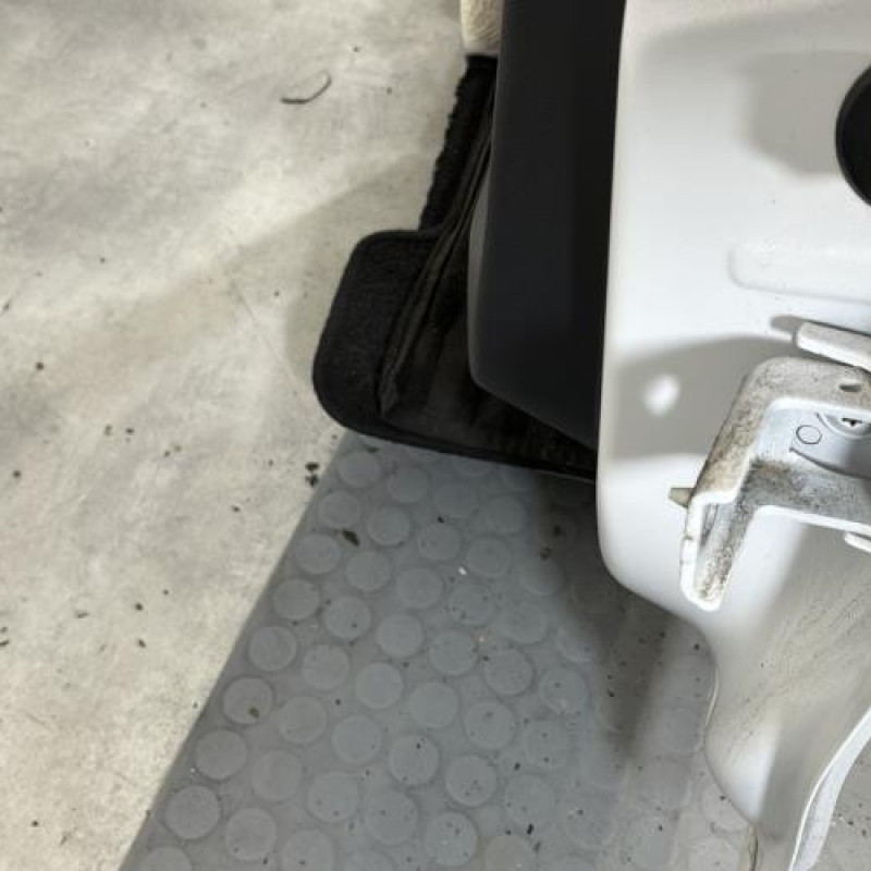 Porte arriere gauche PEUGEOT 208 1 Photo n°5