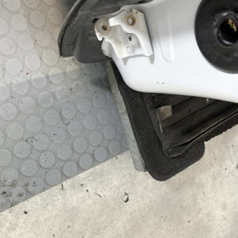 Porte avant droit PEUGEOT 208 1 Photo n°5