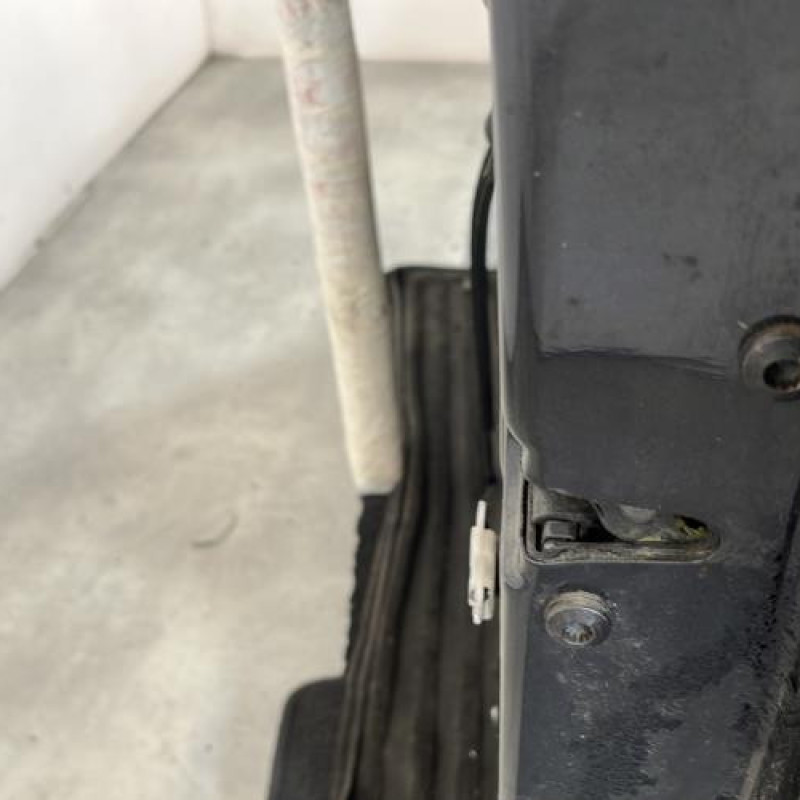 Porte avant droit VOLKSWAGEN POLO 4 Photo n°3