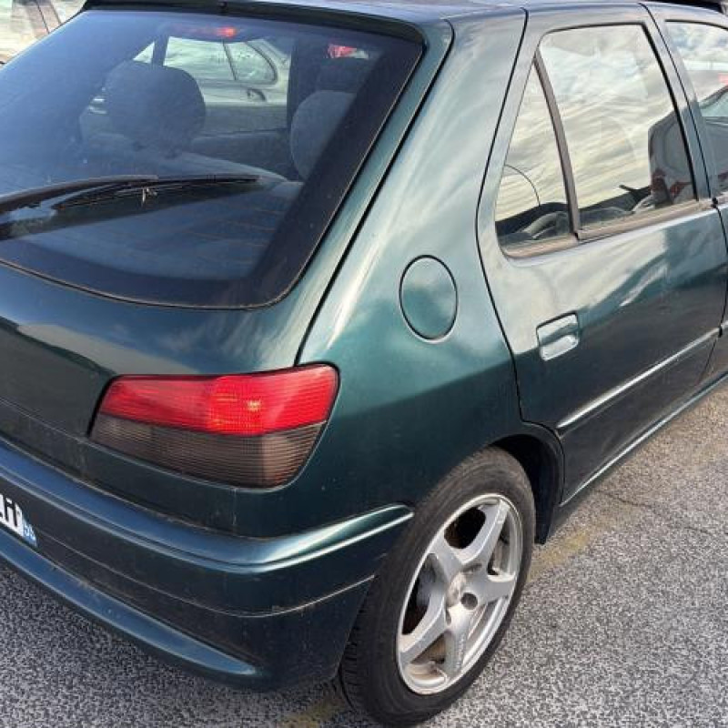 Capot PEUGEOT 306 Photo n°12