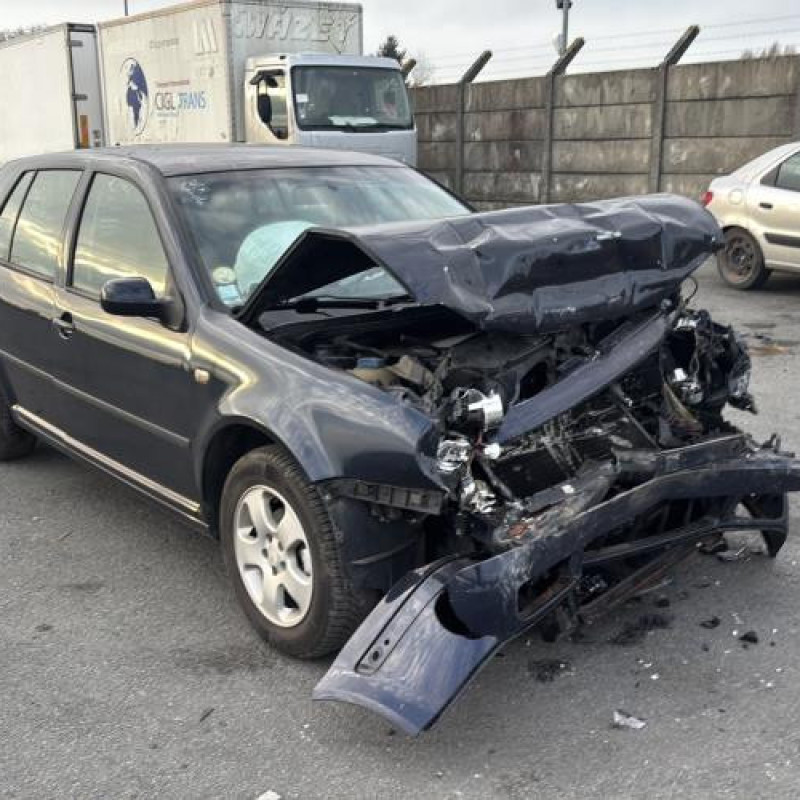 Malle/Hayon arriere VOLKSWAGEN GOLF 4 Photo n°14