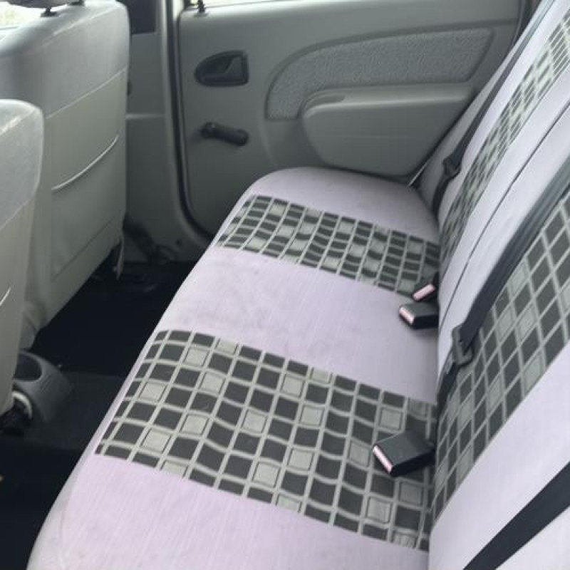 Vitre arriere droit DACIA LOGAN 1 Photo n°19